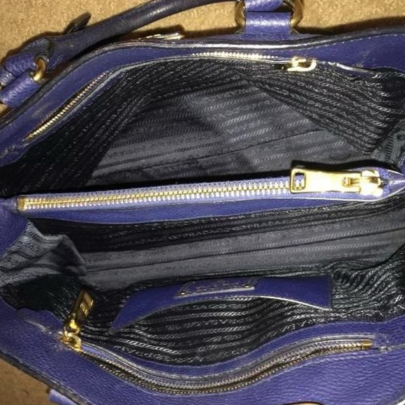 PRADA PURSE - Picture 7 of 7